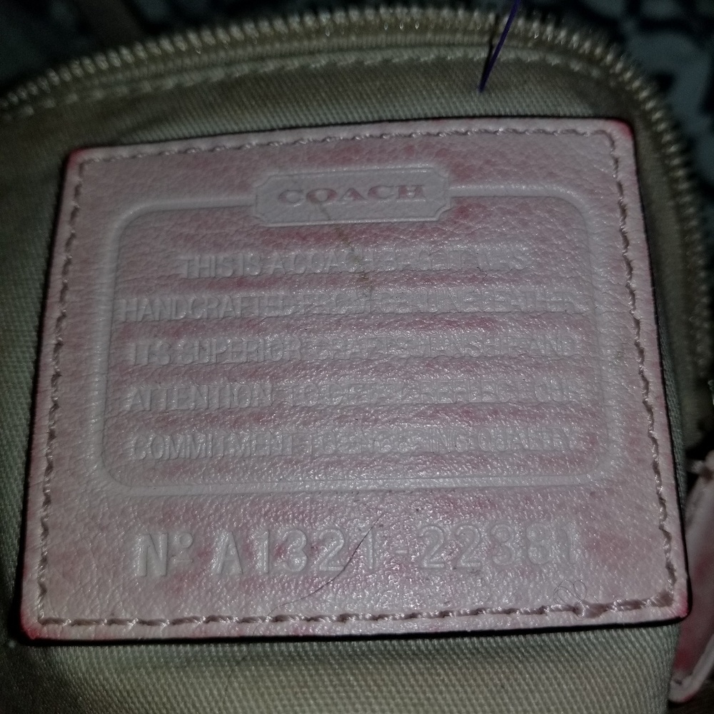 Coach - Picture 3 of 4